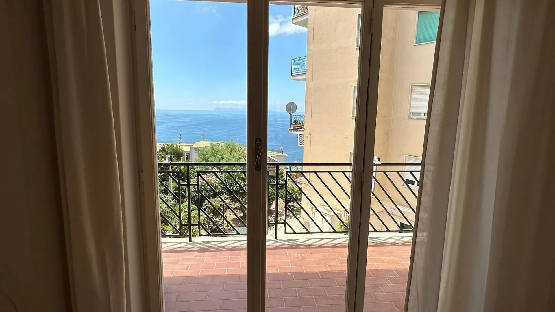 Pf Luxury Apartment Orazio Posillipo Capri Vesuvio View - My Place نابولي